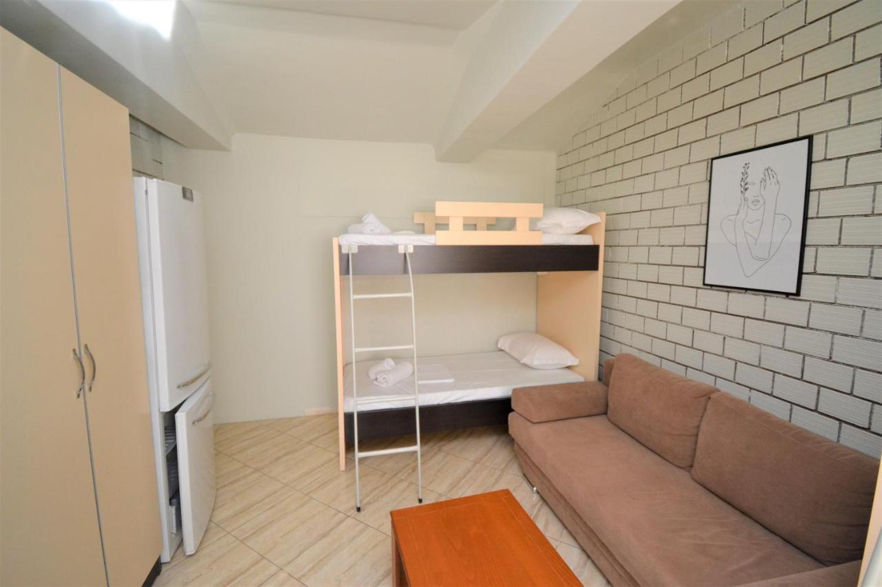 Jonian Central Condos Sarandë Esterno foto