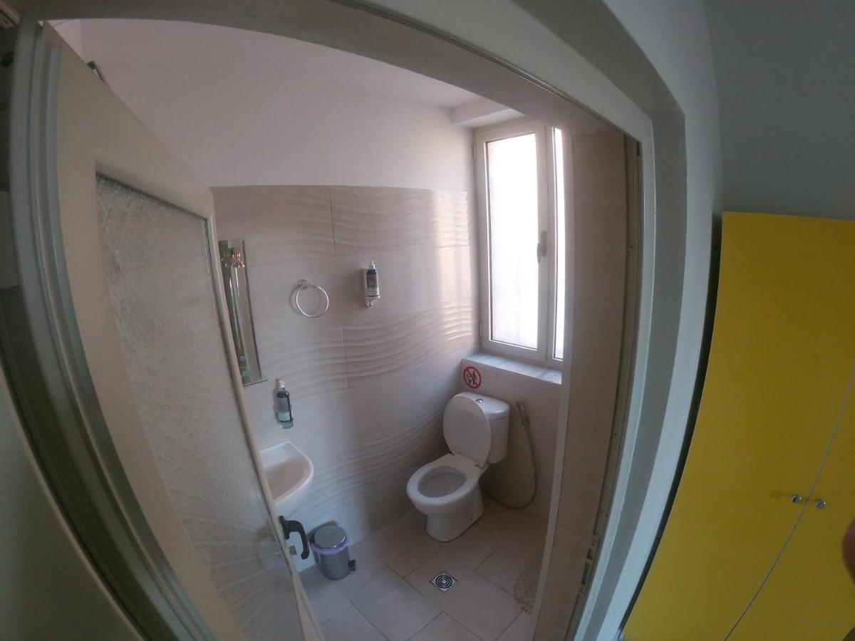 Jonian Central Condos Sarandë Esterno foto