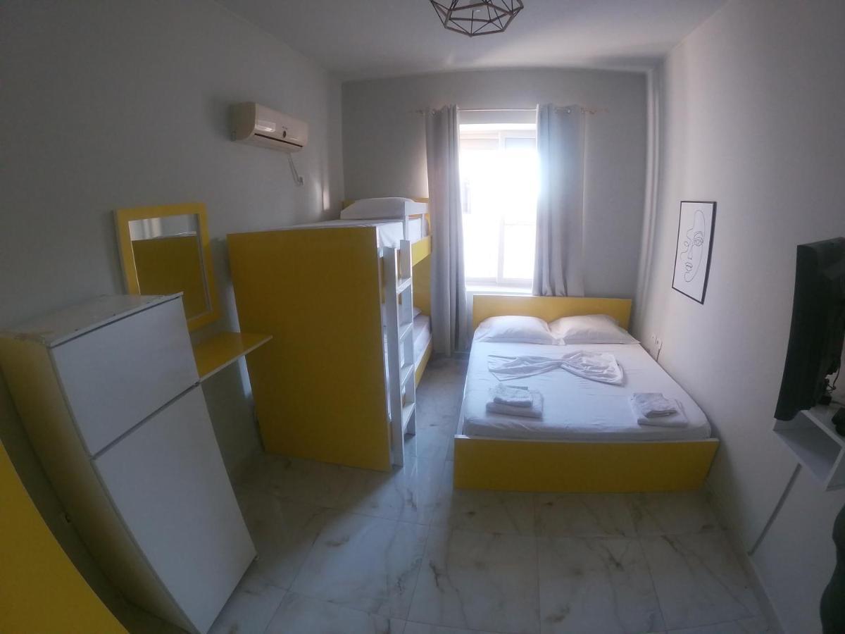 Jonian Central Condos Sarandë Esterno foto